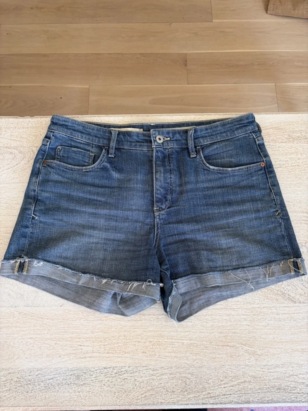 Anthropologie Pilcro Slim Boyfriend Denim Jean Shorts Size 31 Lightweight - Picture 2 of 5